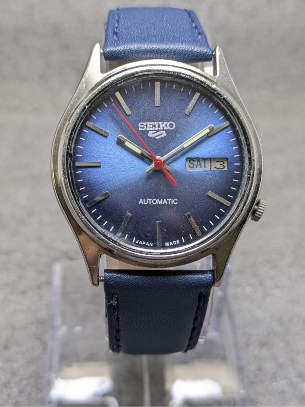 Vintage Seiko 5 Automatic Sunburst Blue Dial Men's Watch 37mm Leather